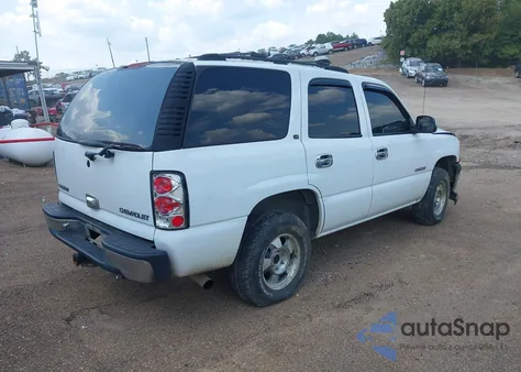 2001 Chevrolet Tahoe C1500 z USA, uszkodzony, nr VIN 1GNEC13T81R110940